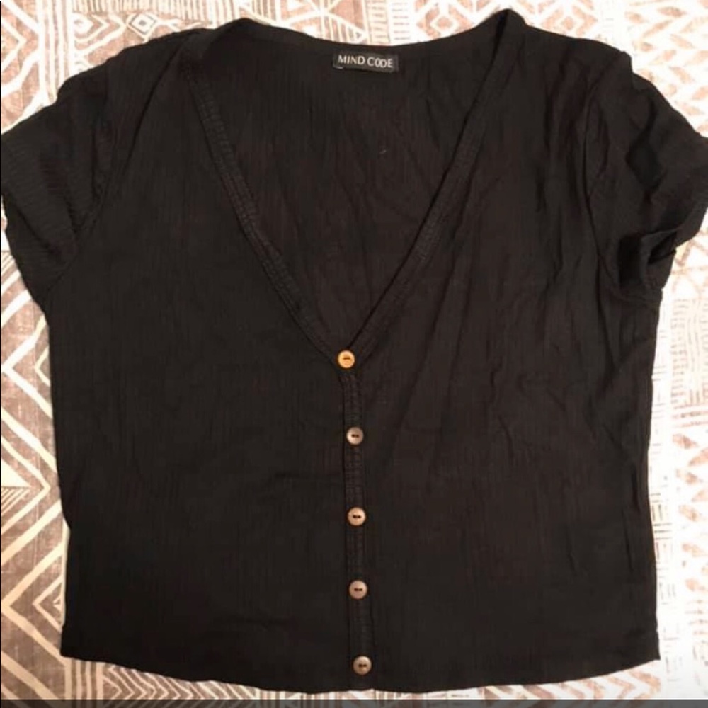 Black shirt women’s